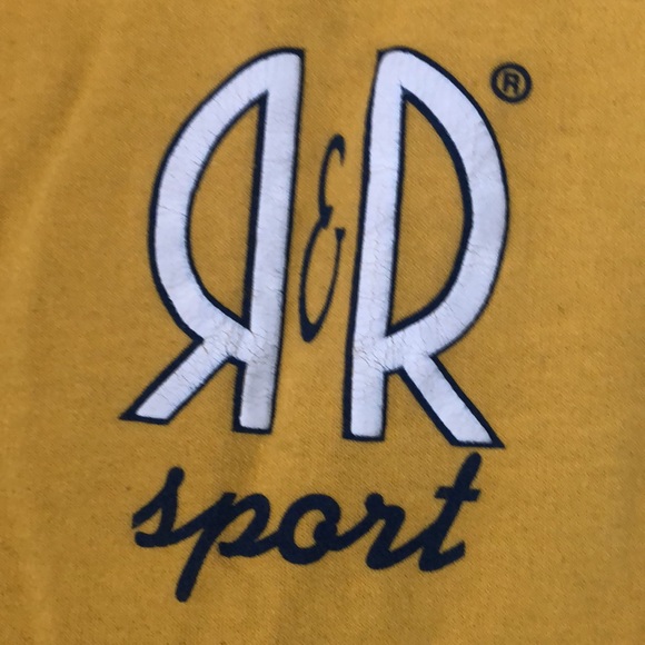 Vintage Yellow Crewneck - Picture 2 of 3